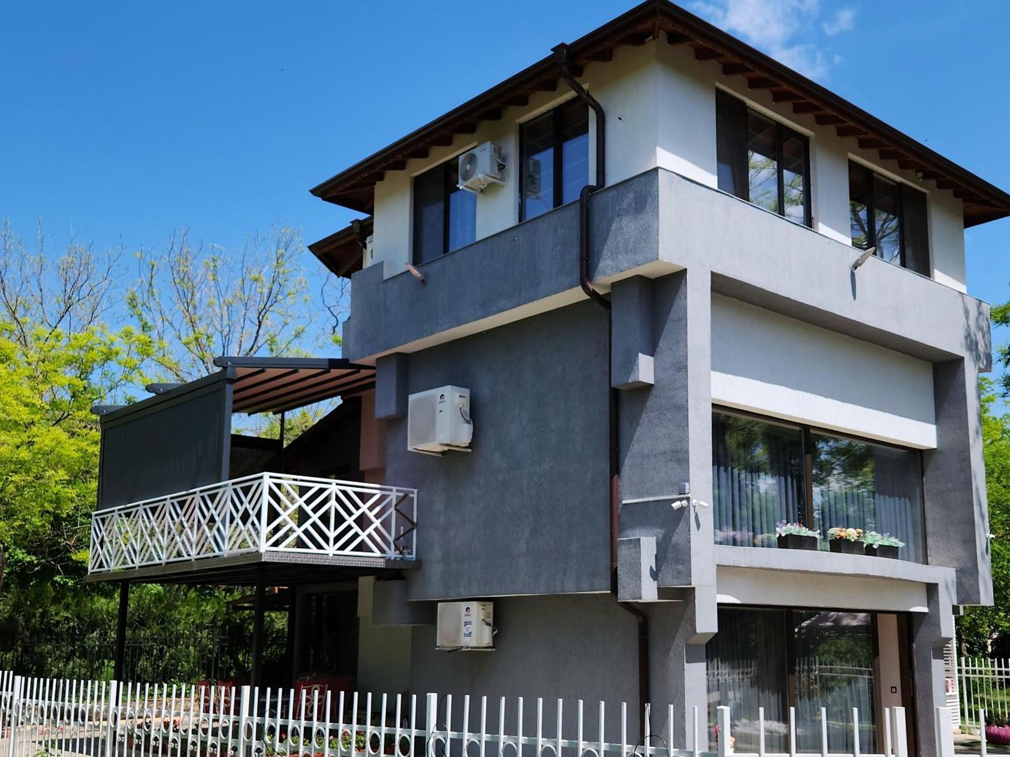 Grande Spa Deluxe Studios Szliven Kültér fotó